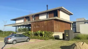 Residência Exclusiva Frente Mar no Morro das Pedras