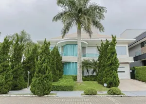 Casa luxuosa com 6 suítes em Jurerê Internacional
