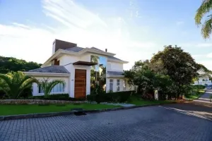 Casa em Córrego Grande no Condomínio Colina dos Açores
