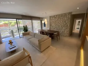 Apartamento para Venda em Florianópolis, Cacupé, 3 dormitórios, 3 suítes, 5 banheiros, 2 v