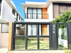 Casa com 2 dormitórios em Rio Tavares - Florianópolis - SC