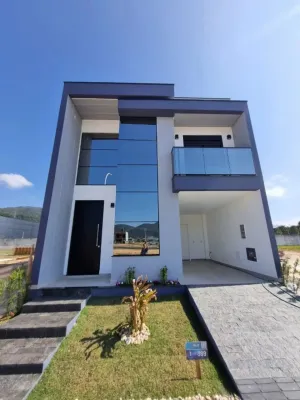 Casa nova no Deltaville (Blue) condomínio com praia artificial