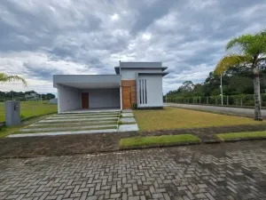 Casa no condomínio Ho?okipa, no Alto Arroio, Imbituba-SC