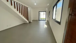 Excelente casa com 3 dormitórios no bairro Açores