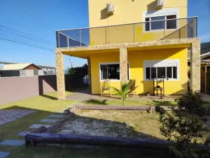 CASA RESIDENCIAL em LAGUNA - SC, bairro bananal