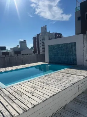 Cobertura duplex com piscina no bairro Agronomica/Fpolis