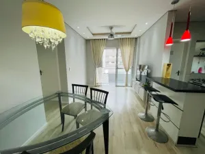 Apartamento, Itacorubi, 02 Dormitórios/01 Suíte
