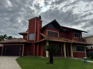 Casa com 5 quartos em Jurerê Internacional