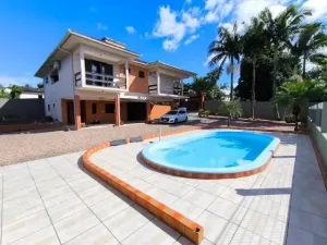 Casa Sítio 4 dorm próximo ao centro Criciúma lugar maravilhoso ALTO e calmo ACEITA permuta