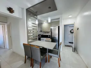 Apartamento mobiliado 2 quartos c/ suíte + 2 vagas | Sacada c/ churrasqueira