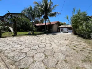 Propriedade com amplo terreno, Campeche!