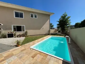 Casa exclusiva com 3 suítes na Cachoeira do Bom Jesus, Florianópolis