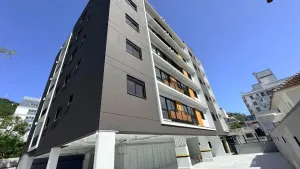 Centro | Apartamento 2 suítes + 1 vaga e hb | Boit