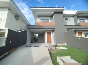Casa à Venda no Loteamento Marinas do Campeche - Florianópolis