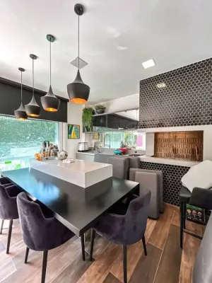 Casa mobiliada ALTÍSSIMO padrão em local reservado Criciúma