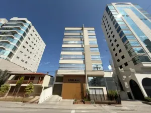 Apartamento em Laguna, Mar Grosso 3 Suítes, Mobiliado, 2 Vagas.