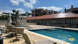 Apartamento amplo com 03 dormitórios na rua da praia