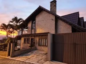Saco dos Limões | Casa 3 quartos (1 suíte)