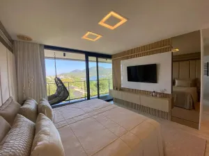 Imóvel para venda com 3 suítes em Lagoa da Conceição - Florianópolis - SC