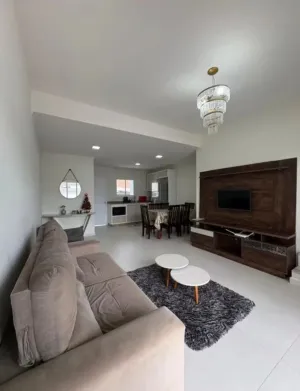 Sobrado de Alto Padrão - Mobiliado e Vista Mar - Balneário Gaivota, SC