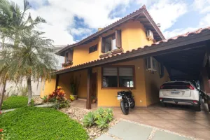 Casa no condomínio Jardim Baia Norte para venda com 4 quartos, sendo 2 suítes , 315m²