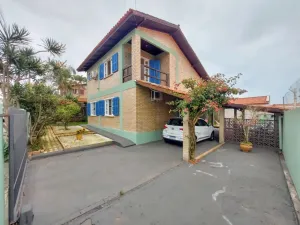 Casa para venda em Ingleses do Rio Vermelho com 3 quartos , 246m²