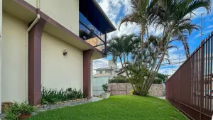 Casa 4 dormitórios vista mar no Itaguaçu
