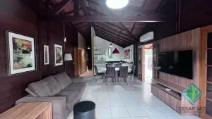Casa residencial em excelente localização próximo a beira mar de São José.