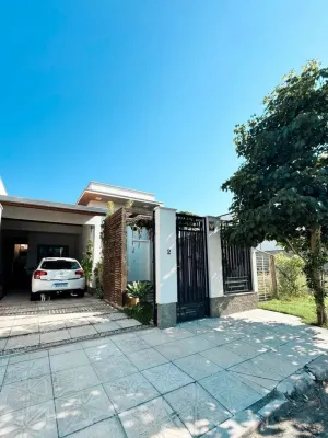 Espaçosa casa de 4 quartos no Bosque da Mata - Tijucas - SC