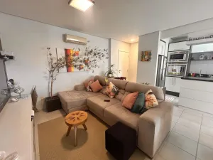 Apartamento mobiliado à venda em Canasvieiras, à 400 metros do mar REF: 632
