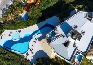 Apartamento Pé na Areia, com vista para o mar no Merit Plaza  Conforto e Alta Rentabilidad