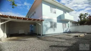 Casa Padrão a venda bairro Carianos Florianópolis SC.